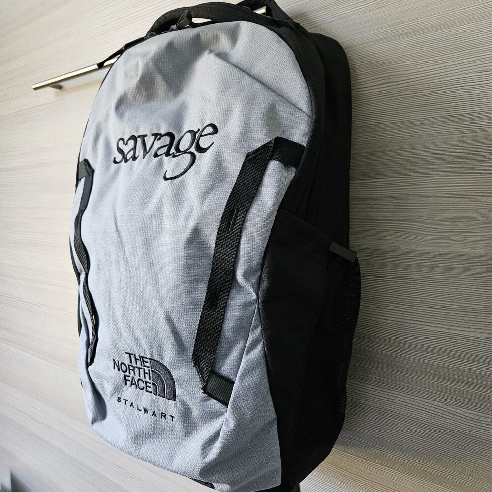 The North Face Stalwart Savage Logo Backpack Gray & Black 26L‎ 15" Laptop Bag - Picture 4 of 16